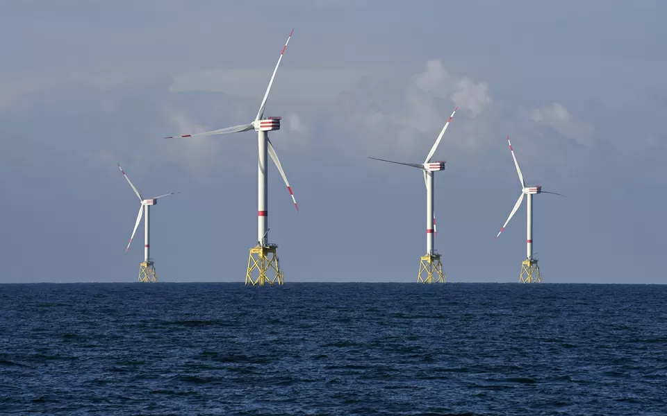 EUA suspendem licença de cinco projetos de energia eólica ‘offshore’