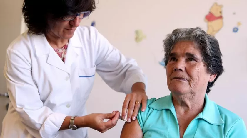 Portugal perto da meta de 2,5 milhões de vacinados contra a gripe