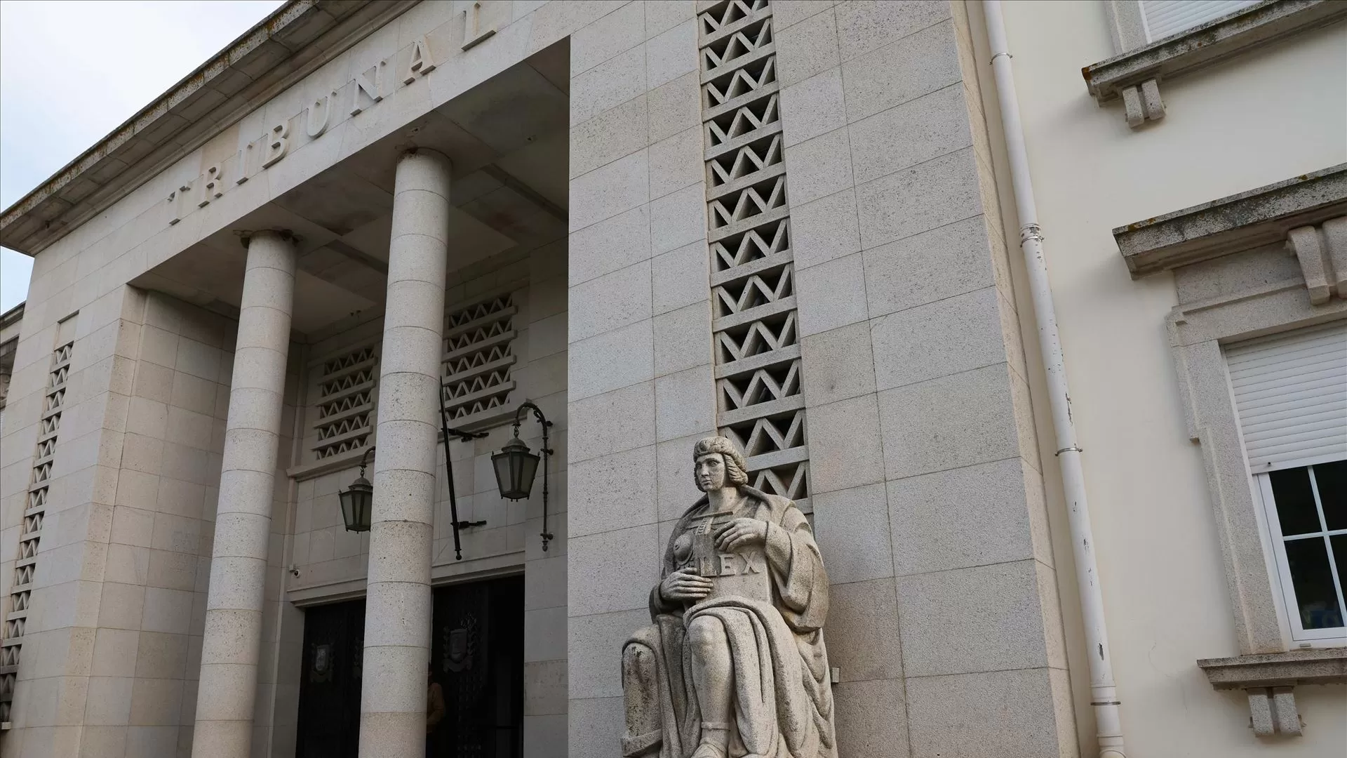 Manifesto dos 50+ lamenta falta de resposta à reforma da Justiça e alerta para degradação do Estado de Direito