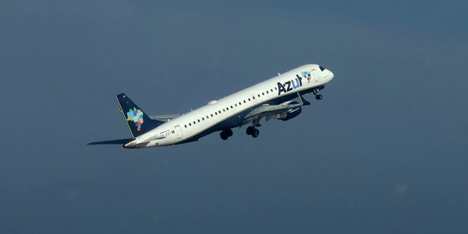 Cade aprova aumento da participação da United na Azul