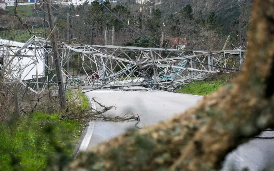 Mais de 5 mil km de rede elétrica danificada em todo o país com tempestade Kristin