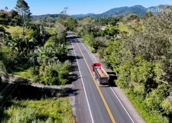 DNIT conclui restauração de 12 km da BR-470 no Vale do Itajaí