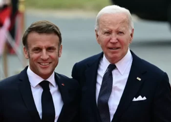 Biden diz que democracia corre ‘perigo’ durante comemorações do ‘Dia D’ na França