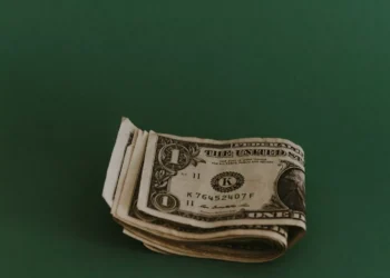 “Desmistificando as Finanças: Guia para Iniciantes”