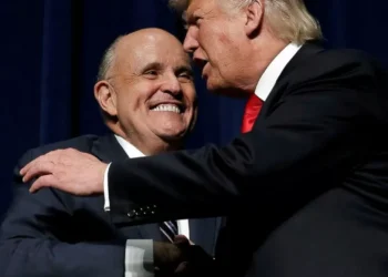 Justiça caça licença de Rudy Giuliani, ex-advogado de Trump e ex-prefeito de Nova York
