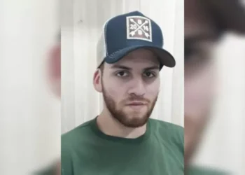 Identificado homem que morreu em colisão frontal envolvendo 3 veículos em Pouso Redondo