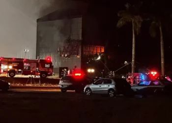 Incêndio atinge escritório de empresa de brinquedos em Timbó