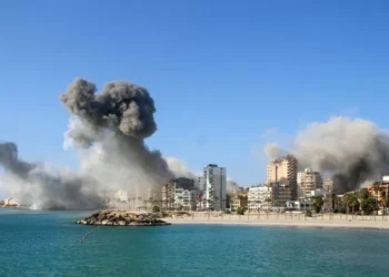 Israel bombardeia Gaza e Líbano após Egito anunciar proposta de trégua