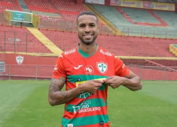 Empréstimos de Ferreira e Bryam chegam ao fim e atletas deixam a Lusa