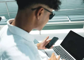 “TEODORO BASTOS DE ALMEIDA e o sucesso financeiro em Angola”