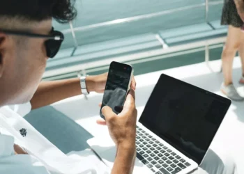 “Desmistificando Finanças: Superando Medos e Alcançando Sucesso”