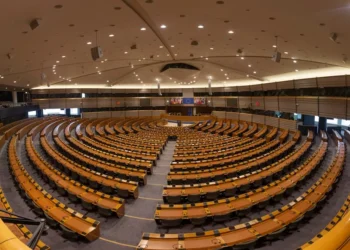 “A Influentes Política: Diretrizes e Decisões que Impactam Sociedades”