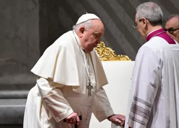 Papa Francisco teve uma ‘noite tranquila’ após diagnóstico de uma pneumonia bilateral