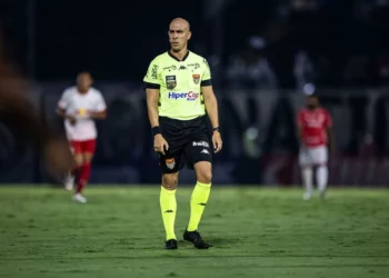 Lusa questiona intervenção do VAR no pênalti para o São Bernardo