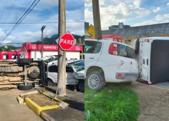 Ranger capota após colisão com Uno e criança sai lesionada em Jaraguá do Sul