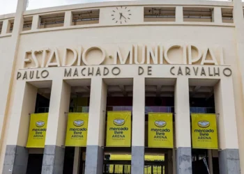 Lusa se reúne com a Allegra nesta segunda para definir futuro no Pacaembu