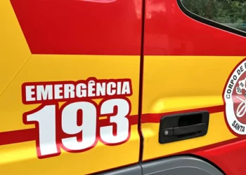 Motociclista fica ferido em colisão com carro, no bairros dos Estados, em Timbó