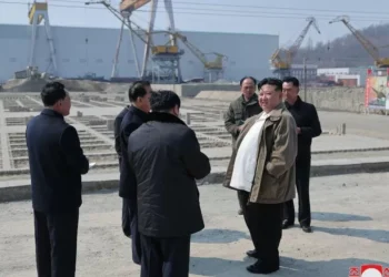 Coreia do Norte realiza teste bem-sucedido de novo sistema de mísseis antiaéreos