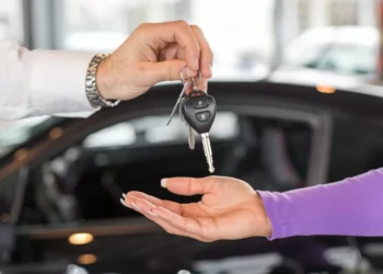 Mercado automóvel recua 5,4% até fevereiro