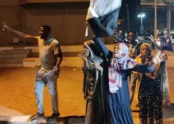 Exército do Sudão toma aeroporto de Cartum e cerca área estratégica de Jebel Awliya