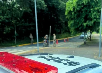 PM de Timbó atende 80 ocorrências, prende uma pessoa e autua 13 motoristas em uma semana