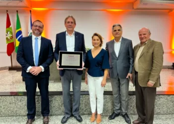 Timbó firma parceria com o Sistema S para implantação de contraturno escolar na Rede Municipal