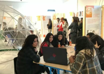 Inspiring Girls e BlackRock juntam-se novamente para dotar jovens raparigas de conhecimentos básicos de gestão financeira