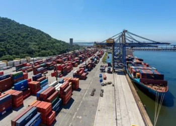 EUA impõem sanções a embarcações por suposto fornecimento de petróleo aos Houthis