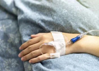 Mulher é atropelada pelo ex-marido em tentativa de feminicídio em Barra Velha