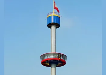Torre panorâmica de 53 metros de altura chega a Balneário Camboriú