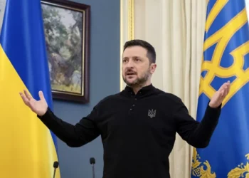 Zelensky cita 901 bombardeios russos na Ucrânia durante cessar-fogo