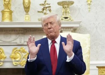 Trump diz estar descontente com a Rússia por ‘bombardear loucamente’ a Ucrânia