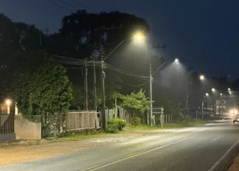 Justiça manda demolir quitinetes irregulares em área protegida de Timbó; moradores têm 30 dias para desocupar