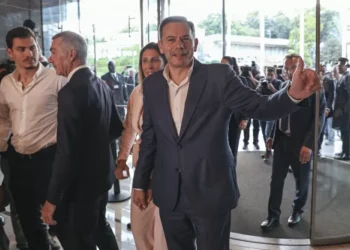 Coalizão liderada pelo primeiro-ministro Luís Montenegro vence eleições legislativas em Portugal