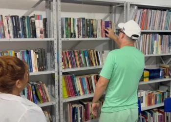 Presos em SC reduzem penas por meio da leitura e da educação nas prisões