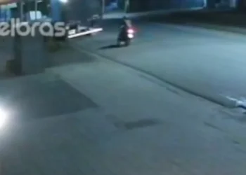 Câmera registra acidente que matou motociclista de 46 anos em Timbó