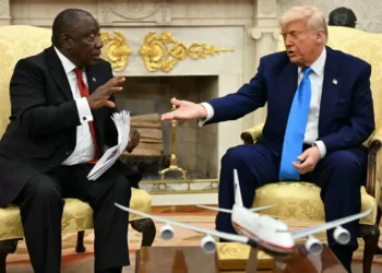 África do Sul rechaça acusações de Trump sobre ‘genocídio’ contra brancos