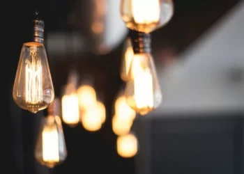 Manutenção em Cahora Bassa reduz produção de eletricidade em Moçambique em 2025