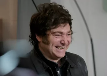 Partido de Milei vence eleições legislativas de Buenos Aires