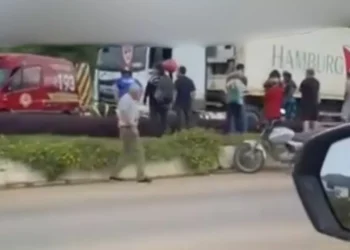 Ciclista de 34 anos sofre ferimentos graves após ser atingido por carreta em Ascurra