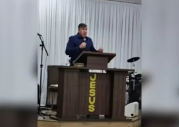 Pastor catarinense de 47 anos morre durante culto em igreja no RS