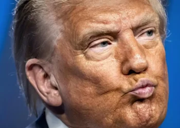 Casa Branca considera limitar compartilhamento de informações sigilosas sobre o Irã com o Senado