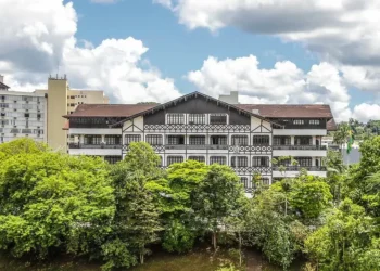 Blumenau adianta parcela do 13º salário e movimenta R$ 25 milhões na economia da cidade