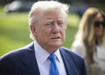 Trump diz que Irã tem ‘segunda chance’ de chegar a acordo nuclear antes que ‘não reste nada’