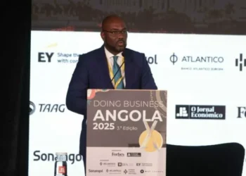 Privatizações em Angola abertas a investidores estrangeiros