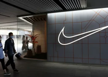 Nike faz mudanças mas ainda enfrenta desafios espinhosos, alertam analistas