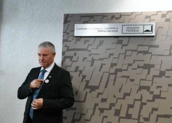 Embaixador de Israel justifica ação contra Irã como ‘necessária’ e ‘preventiva’