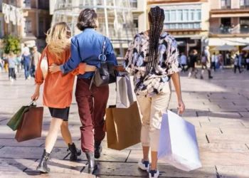 Índice de confiança do consumidor nos EUA sobe a 97,2 em julho