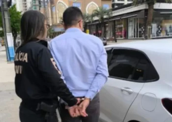 Golpe de R$ 20 milhões: falso corretor é preso vivendo luxo em SC