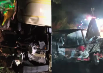 Carro pega fogo após colisão com carreta na BR-470 em Indaial